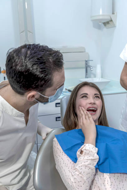 Best Urgent Tooth Repair  in Delavan, IL